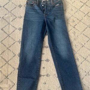 Levi’s Wedgie Straight Jean